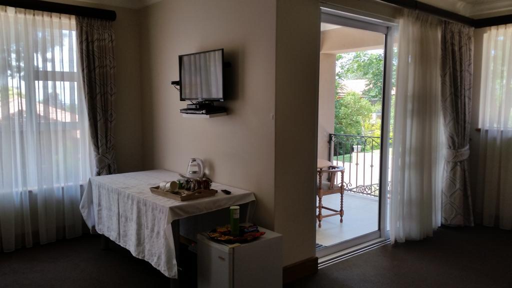 ヨハネスブルグ 6 On Acacia Bed & Breakfast エクステリア 写真