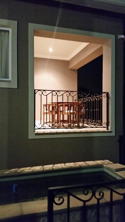 ヨハネスブルグ 6 On Acacia Bed & Breakfast エクステリア 写真