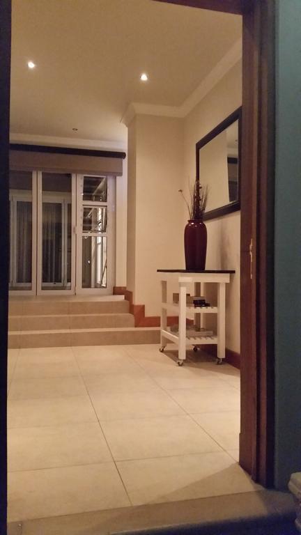 ヨハネスブルグ 6 On Acacia Bed & Breakfast エクステリア 写真