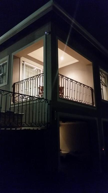 ヨハネスブルグ 6 On Acacia Bed & Breakfast エクステリア 写真