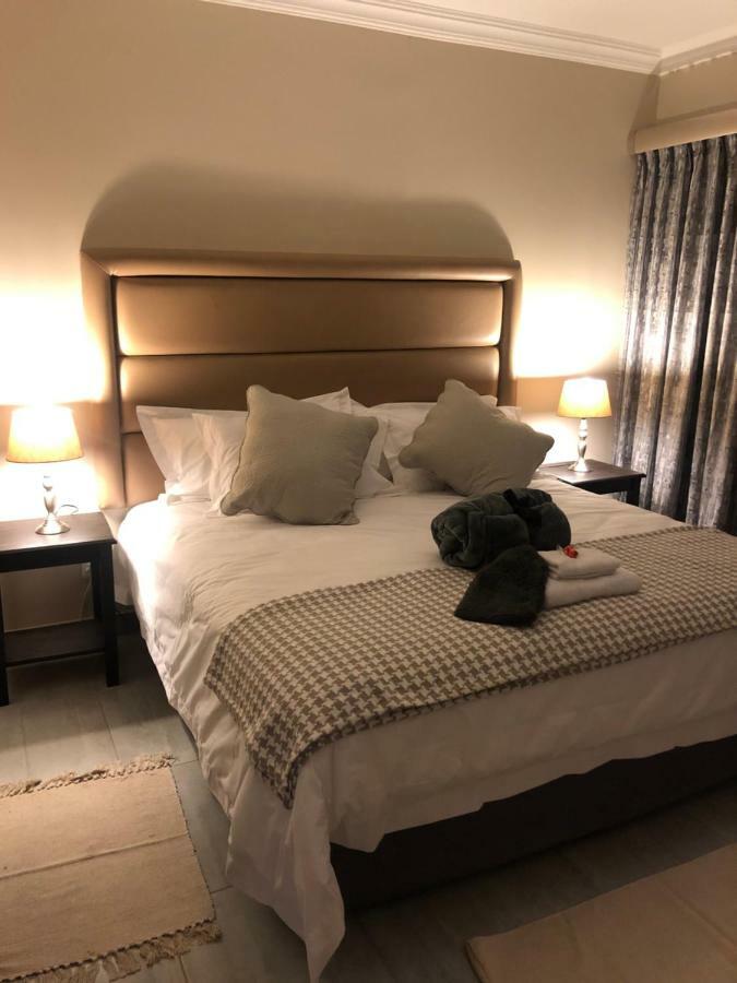 ヨハネスブルグ 6 On Acacia Bed & Breakfast エクステリア 写真