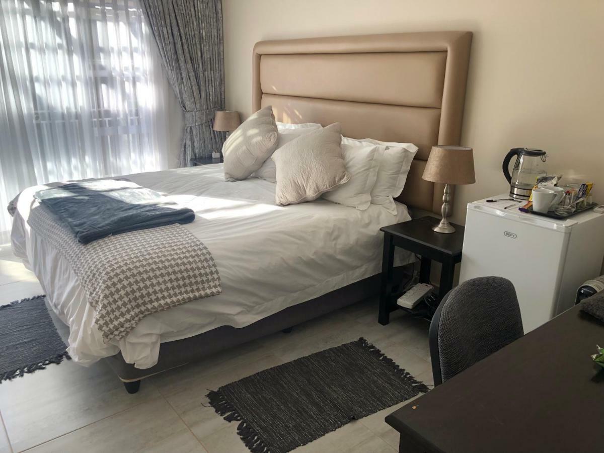 ヨハネスブルグ 6 On Acacia Bed & Breakfast エクステリア 写真