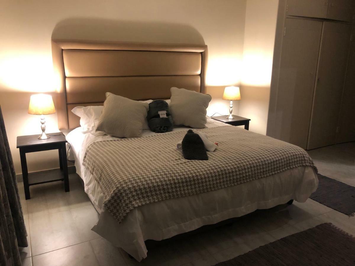 ヨハネスブルグ 6 On Acacia Bed & Breakfast エクステリア 写真