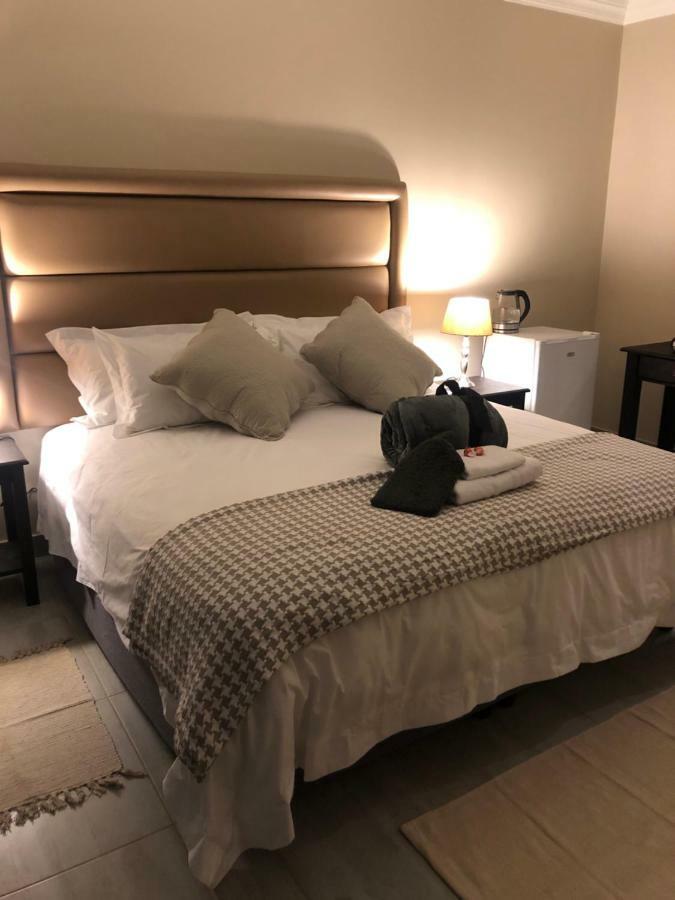 ヨハネスブルグ 6 On Acacia Bed & Breakfast エクステリア 写真
